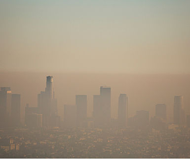 Image of Los Angeles covered in a layer of smog