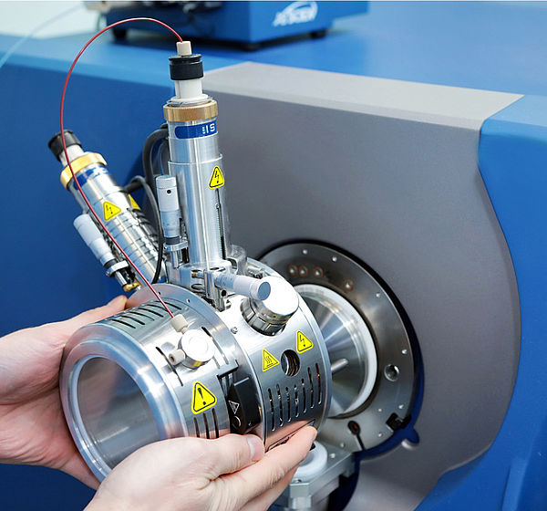 Image showing a device for determining the masses of atoms