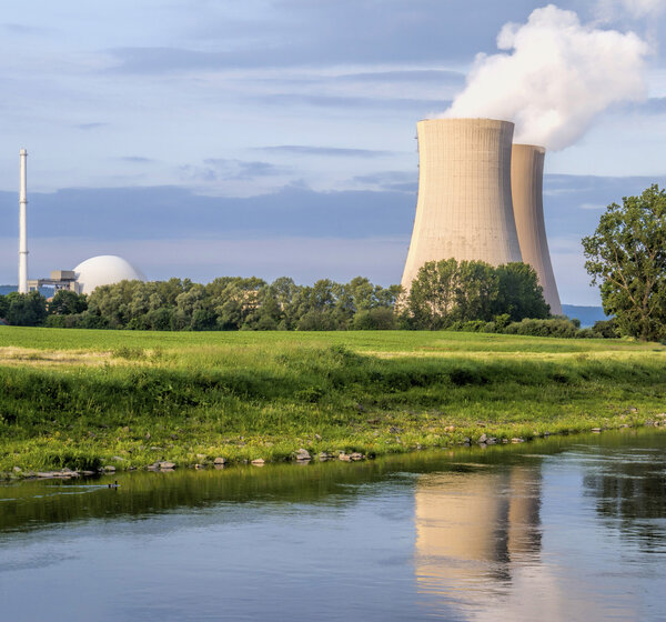 Image showing a nuclear power station at the river Weser in Germany