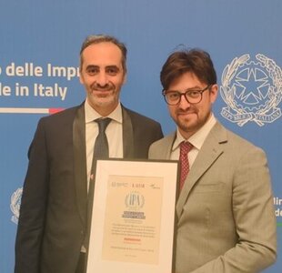 Image showing Domenico Giordano (left) and Davide Signorino after the presentation of the IPA 2023 award for the Energy of the Future category at “Palazzo Piacentini”, headquarters of the Ministry of Innovation and Made in Italy – Rome